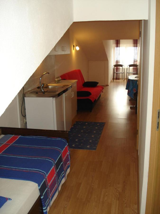Apartments Villa Angela Krk Town Room photo